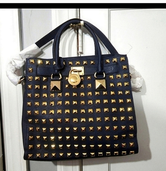 🍁🍂VERY RARE HTF Michael kors navy studded PYRAMID satchel - Picture 1 of 10